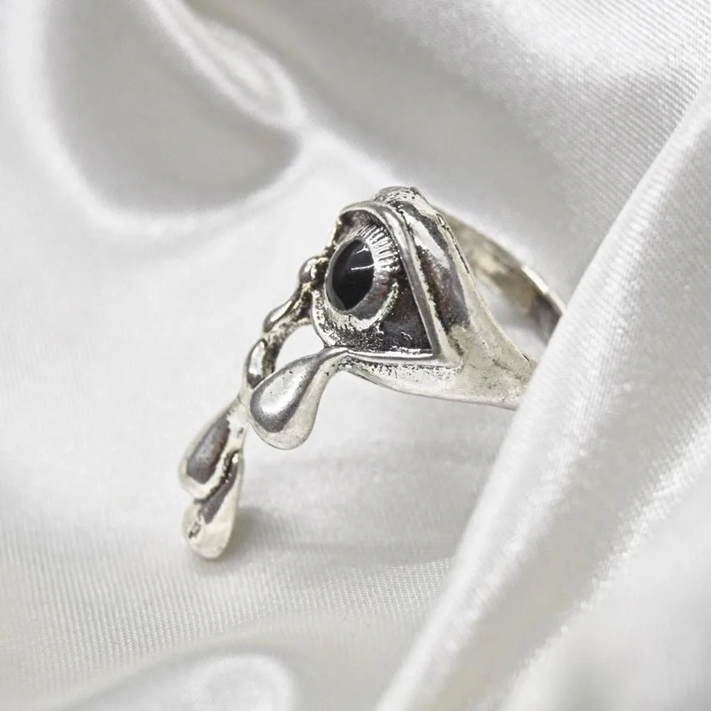 Trippy Dripping Eye Ring
